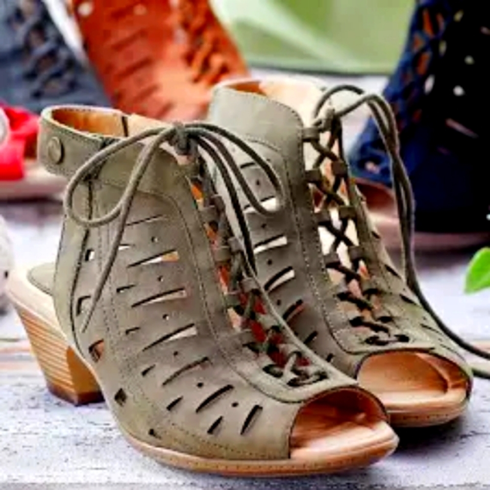 NWOB Earth Kristen Sandals